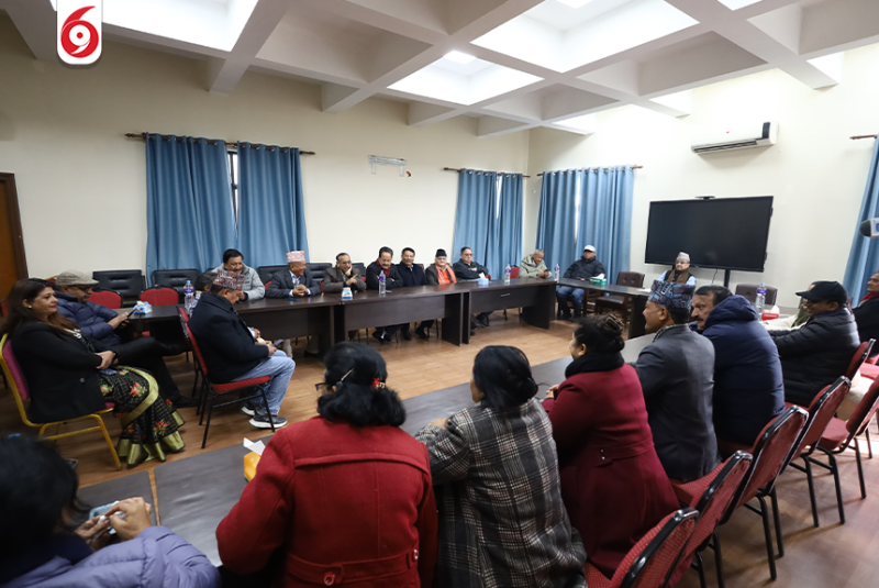 काँग्रेस केन्द्रीय समितिको आकस्मिक बैठक जारी, महामन्त्रीद्वय अनुपस्थित (तस्बिरहरु)