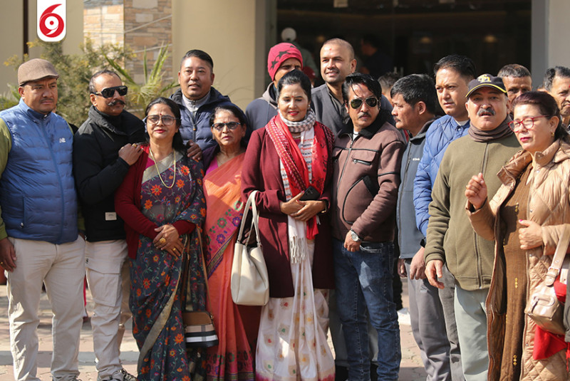 आयोगले आधिकारिकता दिएपछि गगनले बोलाए केन्द्रीय समिति बैठक (तस्बिरहरु)