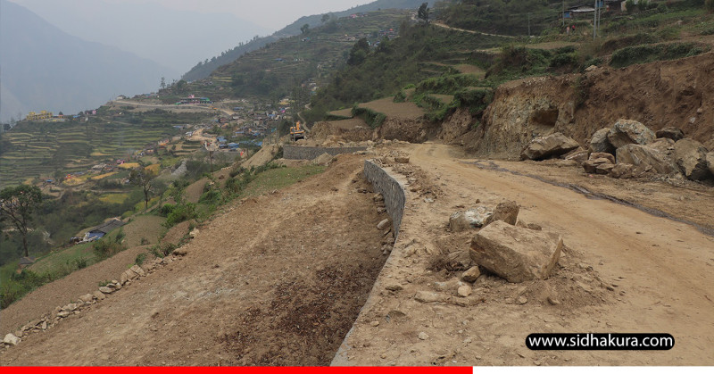 पेट्रोलियम पदार्थको मूल्यवृद्धिको प्रभाव दरवाङ–मुना–ढोरपाटन सडक निर्माणमा