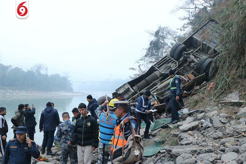 धादिङ बस दुर्घटना, घटना स्थलदेखि राष्ट्रिय ट्रमा सेन्टरसम्म(तस्बिरहरु)