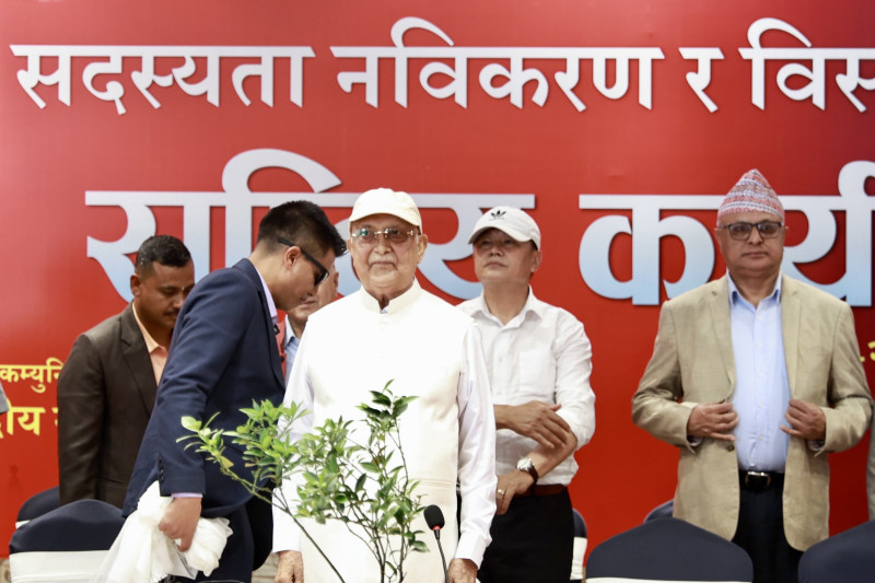 प्रतिनिधिसभा निर्वाचन पश्चात् पहिलो पटक सार्वजनिक कार्यक्रममा देखि अध्यक्ष ओली(तस्बिरहरु)