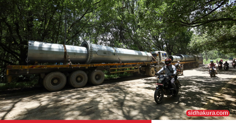 निर्माणस्थलमा आइपुग्यो त्रिवि क्रिकेट मैदानको फ्लडलाइट टावर (तस्बिरहरु)