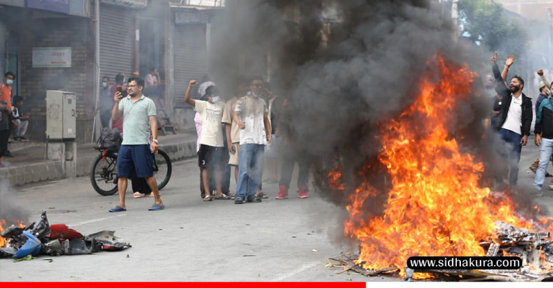 प्रहरी कार्यालयमा आगजनी गर्ने झापाबाट १० जना पक्राउ