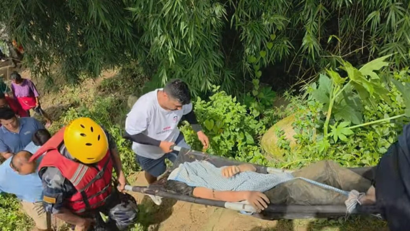 विद्यालयबाट फर्किँदा खाेलाले बगाएकी १२ वर्षीया बिनिता मृत भेटिइन्, एक अझै वेपत्ता