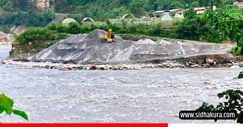 प्रहरी प्रशासनकै मिलेमतोमा कालीगण्डकी दोहन
