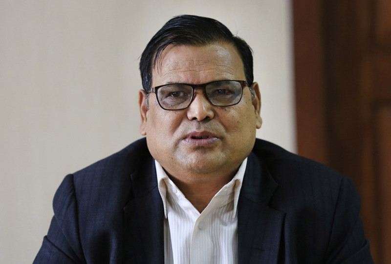 सुन तस्करी प्रकरणमा कृष्णबहादुर महरालाई थुनामा राख्न आदेश