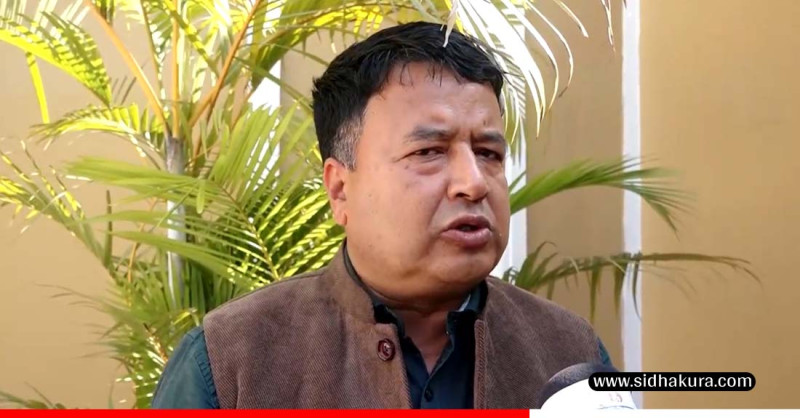 एमालेभित्र गुटबन्दी गर्ने सानो घेरा रहेको महेश बस्नेतको टिप्पणी