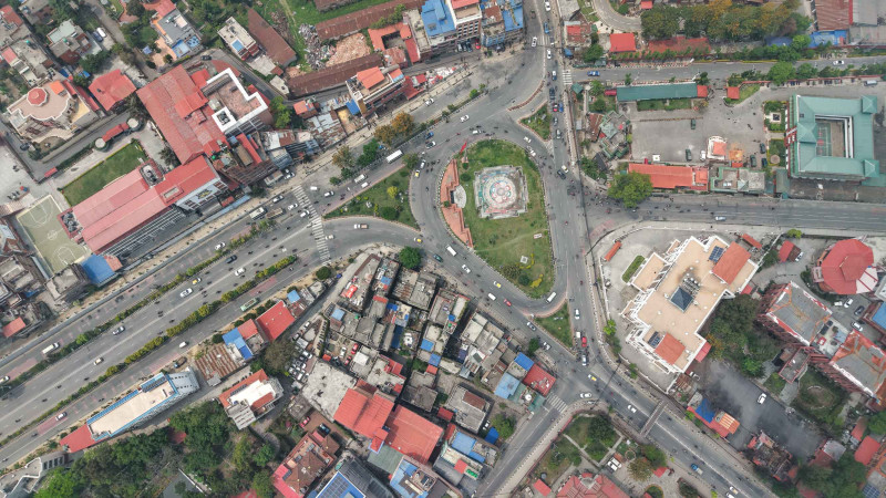 इन्धन खपत कम गर्न आइतबार बिदा दिने निर्णयपछि कस्तो छ सडकमा सवारी चाप ? (फोटोफिचर)