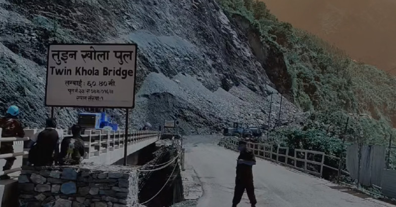 नारायणगढ-मुग्लिन सडकखण्ड: तुइन खोलाको पहिरो हटेन,आइतबार बिहानसम्म बाटो बन्द