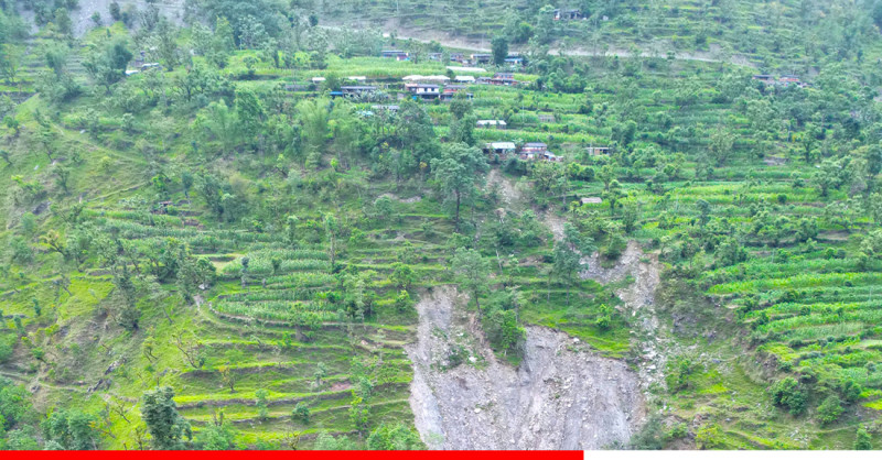 म्याग्दीको सेउलुङ बस्ती पहिरोको उच्च जोखिममा