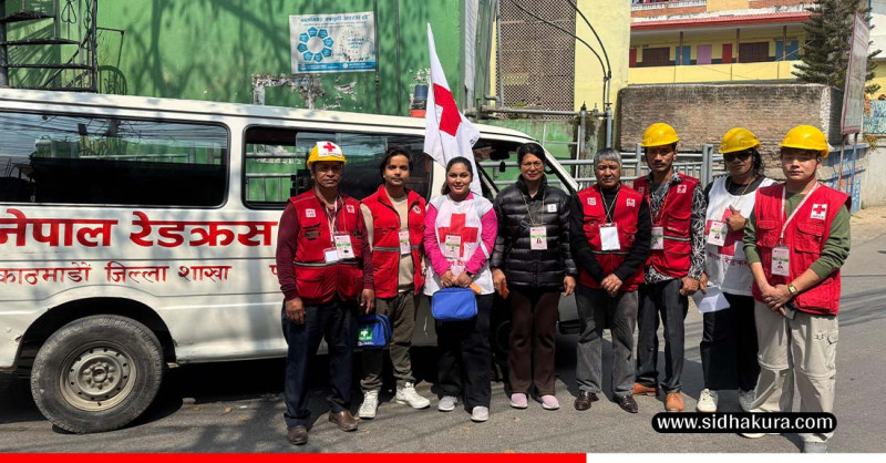 नेपाल रेडक्रसका प्राथमिक उपचार स्वयंसेवक मतदान केन्द्र परिसरमा परिचालित