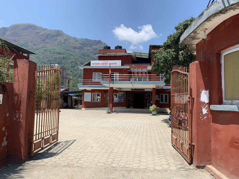 तनहुँ जिल्ला प्रशासनः तीन महिनामा रु एक करोड राजस्व सङ्कलन, ४३४ गुनासा फछ्र्यौट