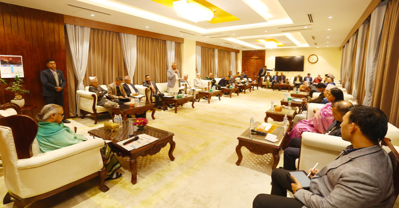 बालुवाटार बैठकमा को-को छन् सहभागीहरु ?