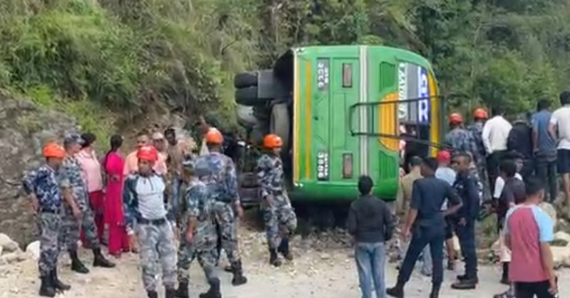 पोखरामा नगरबस दुर्घटनाः २२ जना घाइते, ४ जनाको अवस्था गम्भीर