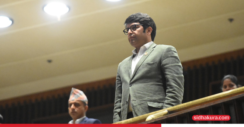 बजेटमा गोरखालाई २ वर्षदेखि उपेक्षा गरिएको भन्दै संसदको दर्शकदीर्घामा उभिए कांग्रेसका सांसद राजेन्द्र बजगाईँ