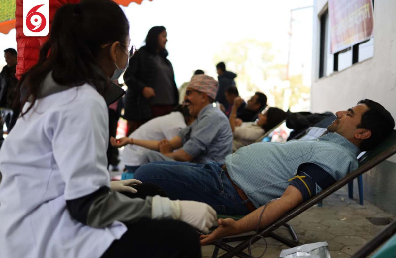 एमालेको ११औँ महाधिवेशनको पूर्वसन्ध्यामा रक्तदान कार्यक्रमको आयोजना(तस्बिरहरु)