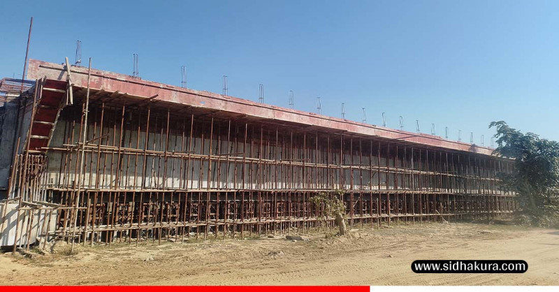 सिधनियाघाट स्थित राप्ती नदीको पुल निर्माणको कार्यले गति लिदैं