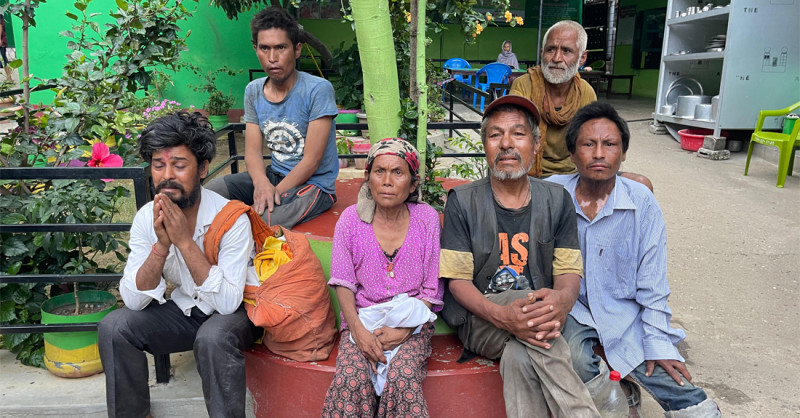 बागलुङ बजारमा बृहत् सडक सेवा सञ्चालन, सडकमै बस्दै आएका ६ जनाको उद्धार