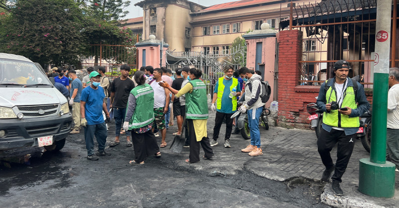 बुधबार बिहानै देखि सरसफाइमा ‘जेनजी’