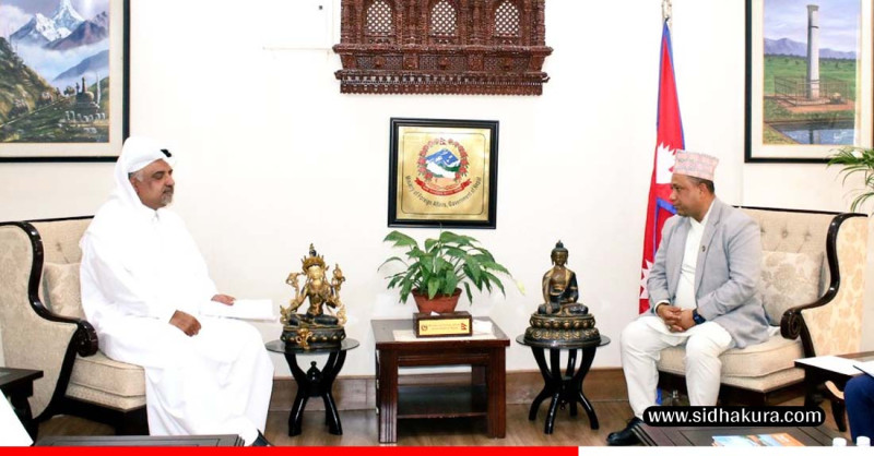 परराष्ट्रमन्त्री खनालसँग कतारका राजदूत अन्सारीको शिष्टाचार भेट