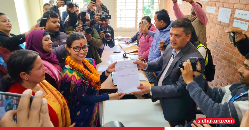 चितवन ३ बाट रास्वपाकी सोविता गौतमले दर्ता गरिन मनोनयन