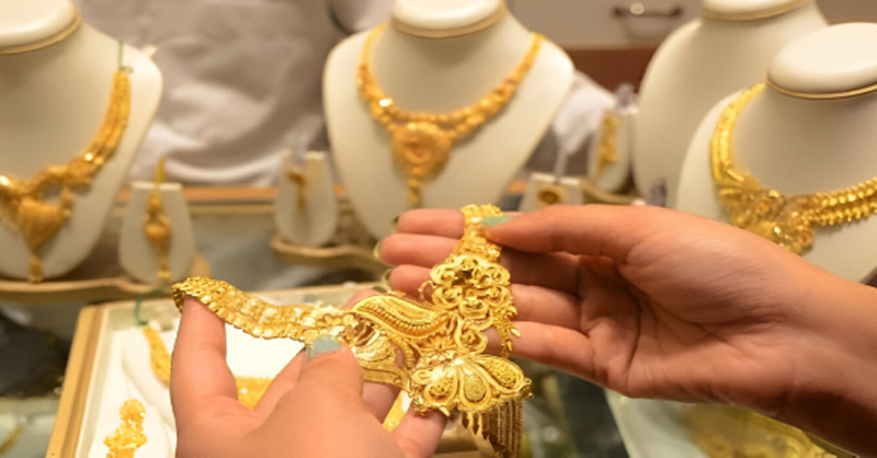 रेकर्ड बनाएको सुनको मूल्यमा सामान्य गिरावट