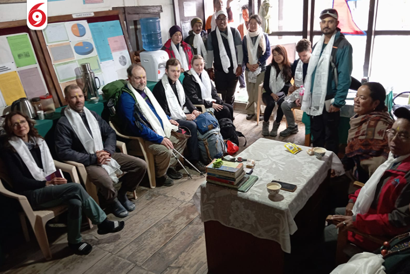 माथिल्लोे मुस्ताङ भ्रमण गर्ने पर्यटक घटे