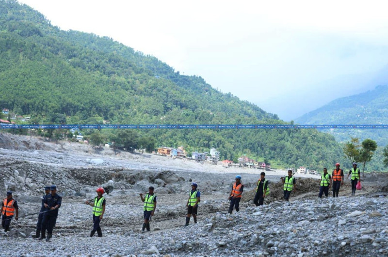 नुवाकोटमा हराइरहेका व्यक्तिको खोज तथा उद्धारमा तीव्रता