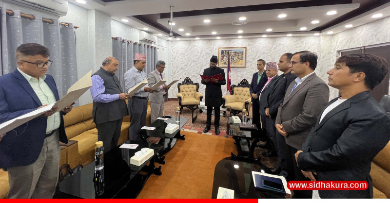 शिक्षामन्त्रीद्वारा विश्वविद्यालयका नवनियुक्त उपकुलपतिको शपथ