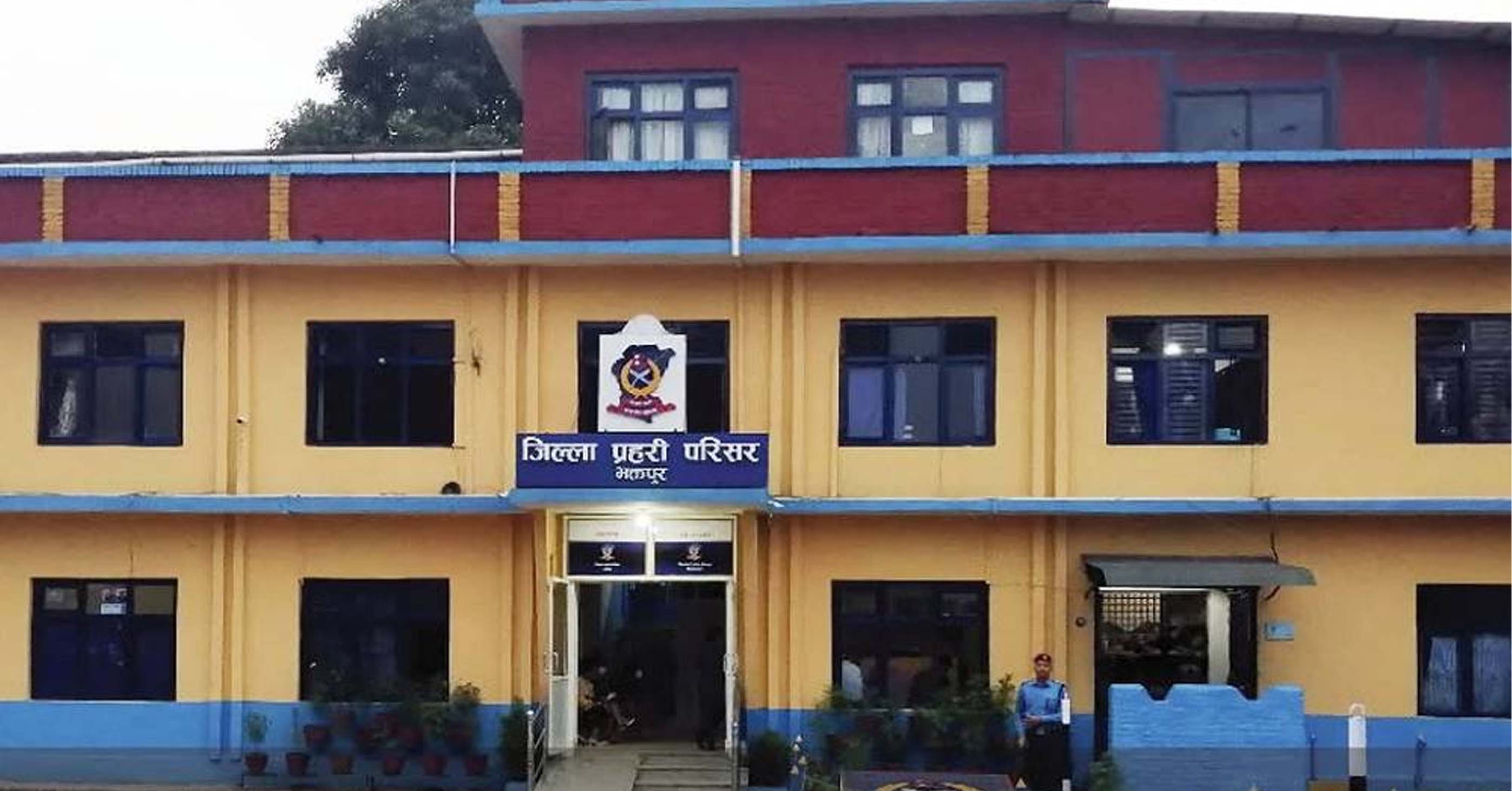 हतियार देखाएर नगद र मोबाइल लुट्ने ४ जना पक्राउ