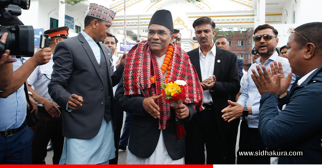 Bishwo-poudel-governer-5-1747809707.jpg