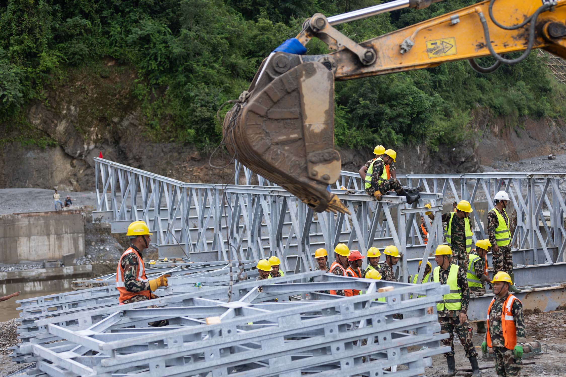 Bridge_Trisuli_Nepal-Army_nepal-Photo-library13-1788667919.jpg