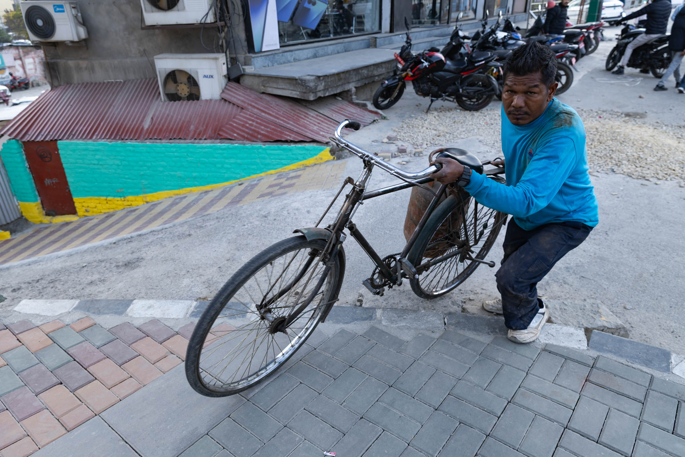 CYCLE-LANE_STORY_NEPAL-PHOTO-LIBRARY11-1771564659.jpg