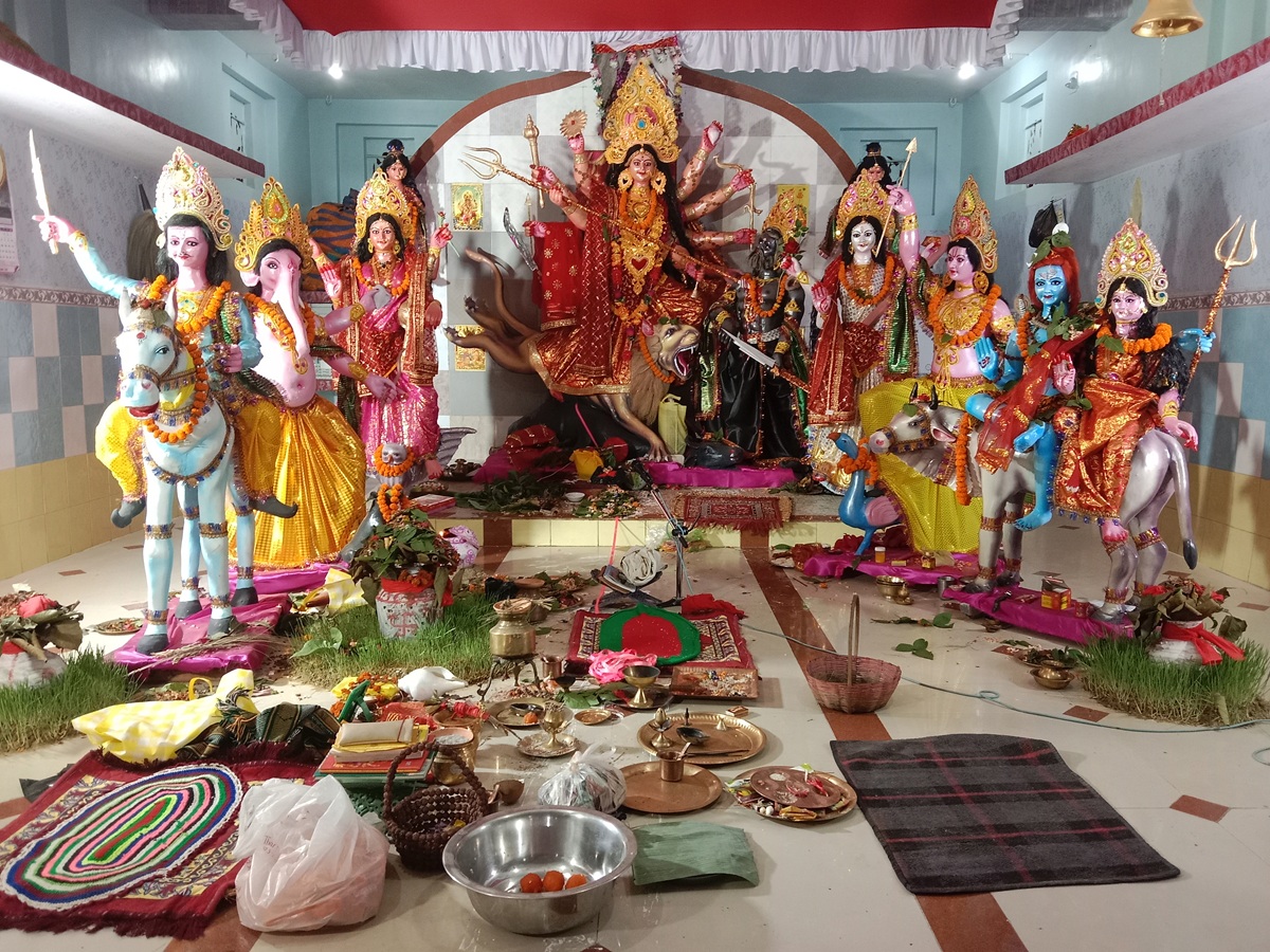 आज महाअष्टमी पर्व मनाइँदै, शक्तिपीठमा बिहानैदेखि भक्तजनको घुइँचो