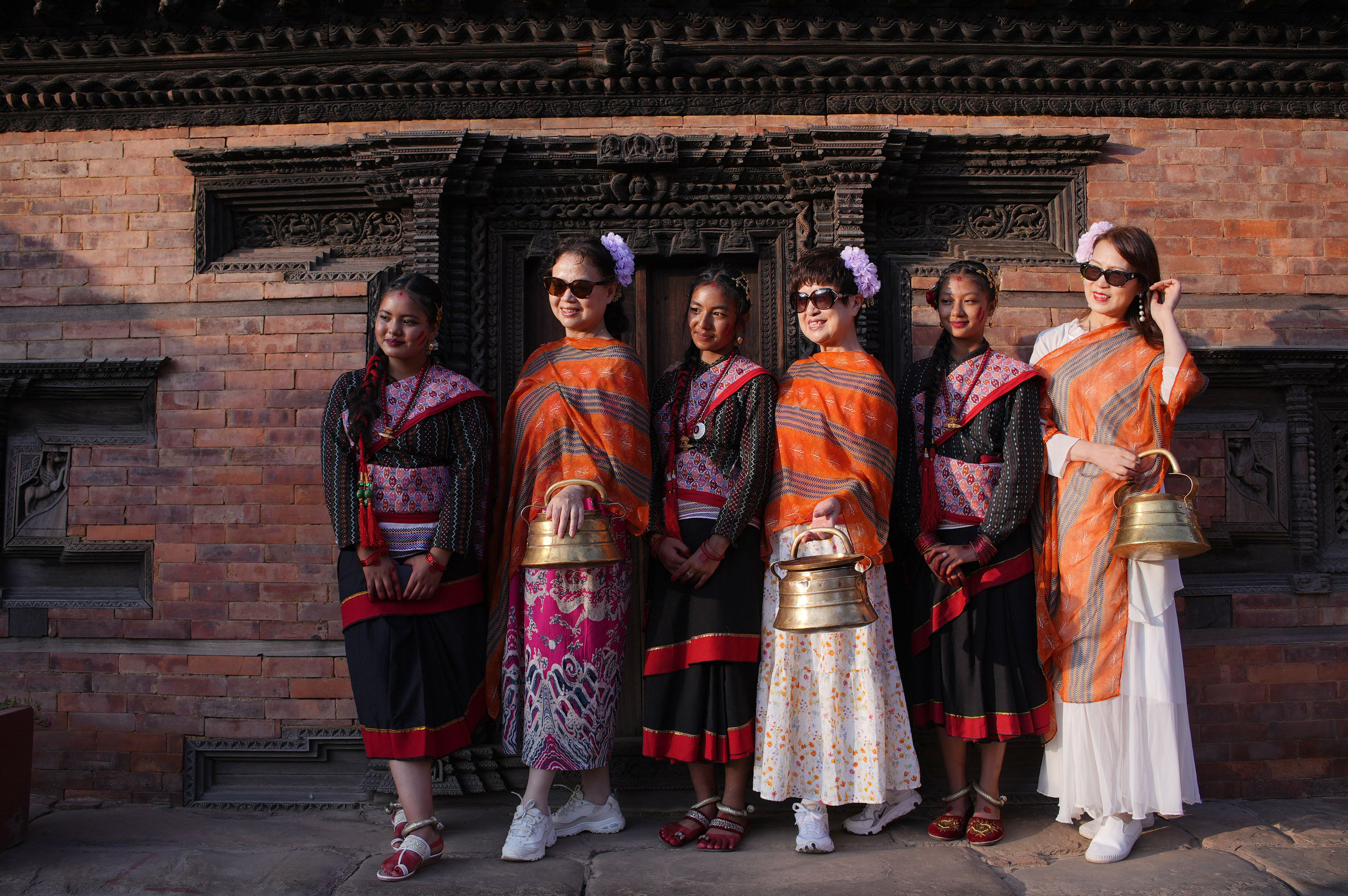Chinese-Tourist_Bhaktapur-Durbar_Sidhakura-(11)-1792129334.jpg