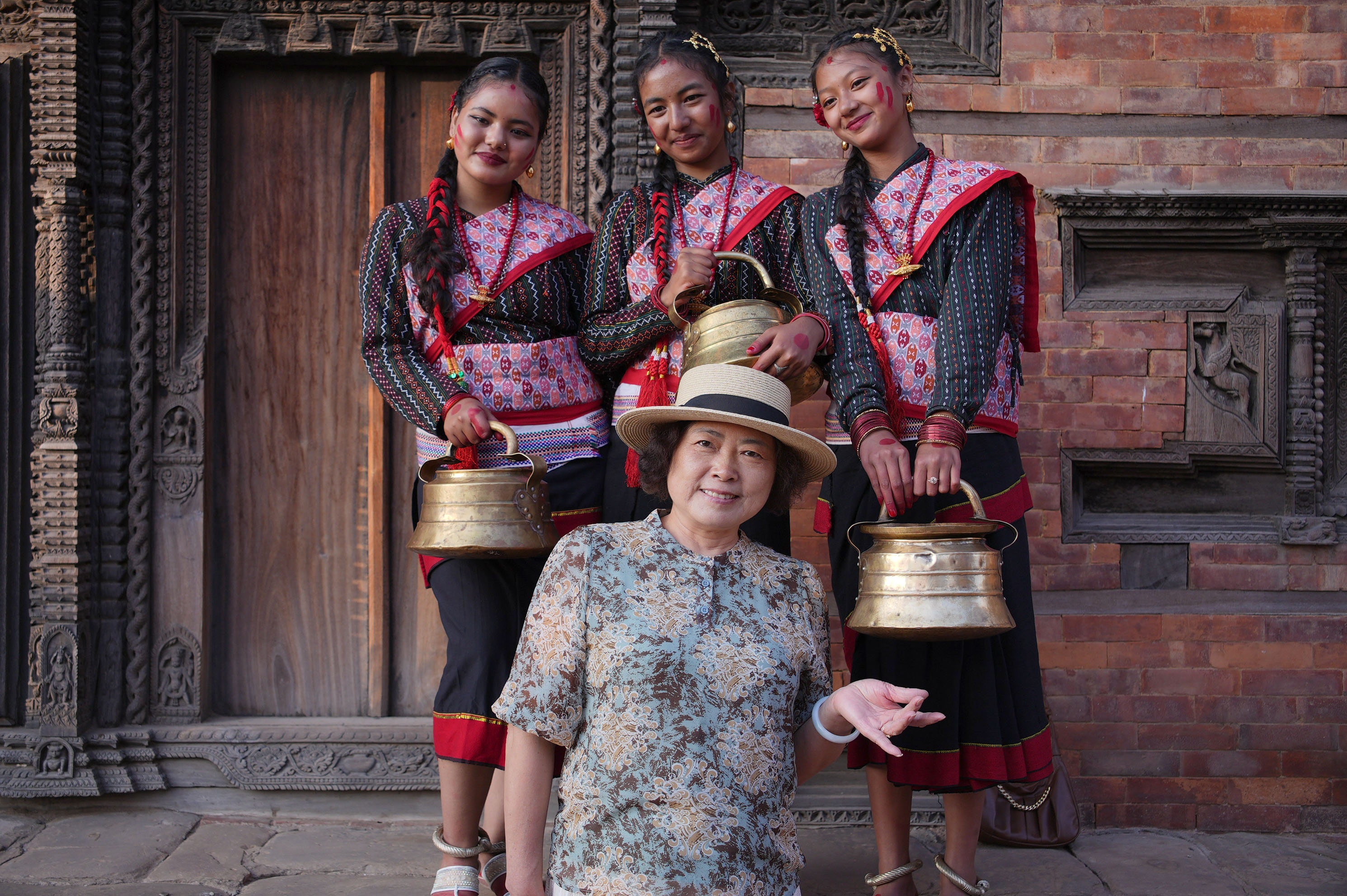 Chinese-Tourist_Bhaktapur-Durbar_Sidhakura-(13)-1792129336.jpg