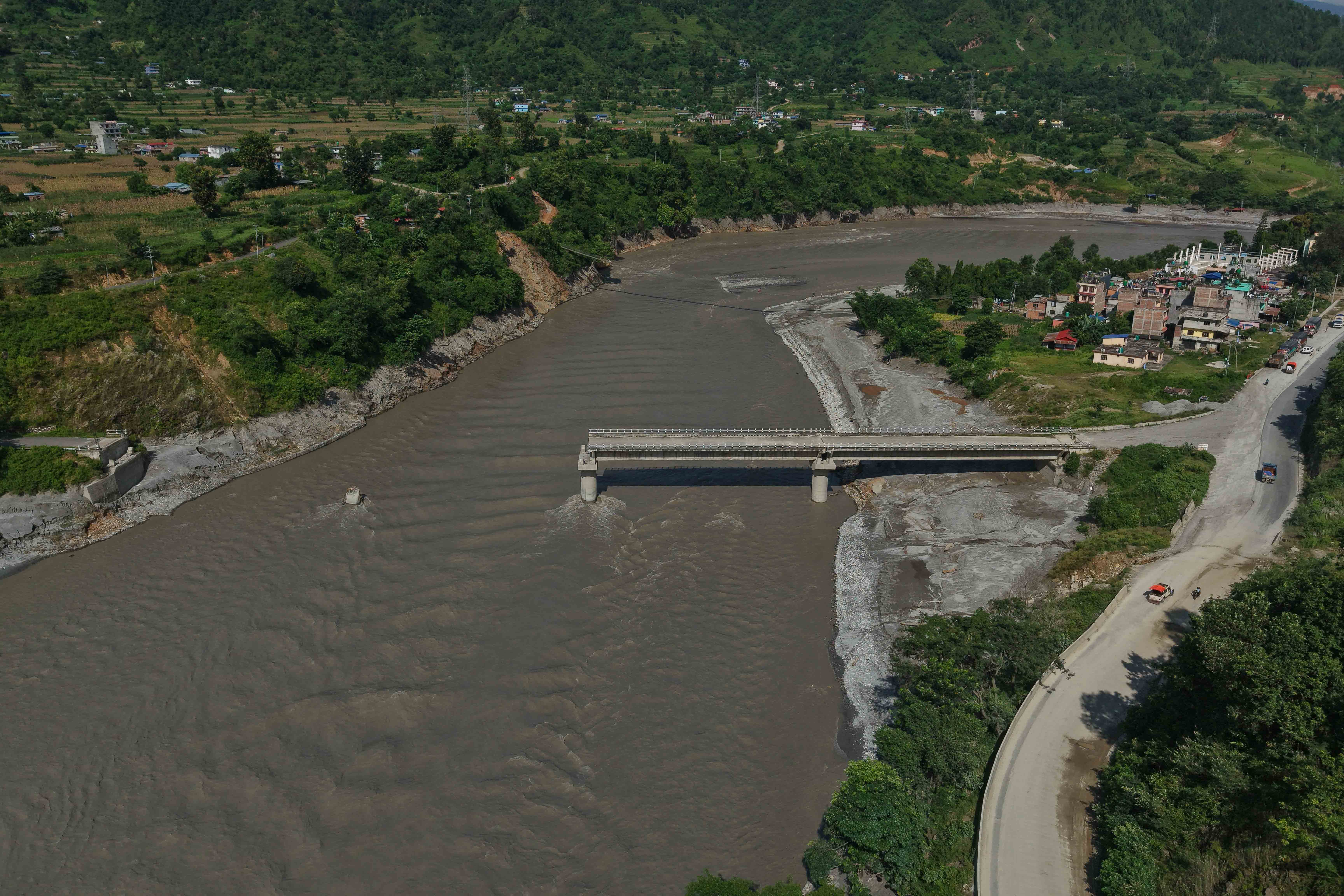 Damaged-Bridge_9-1790393370.jpg