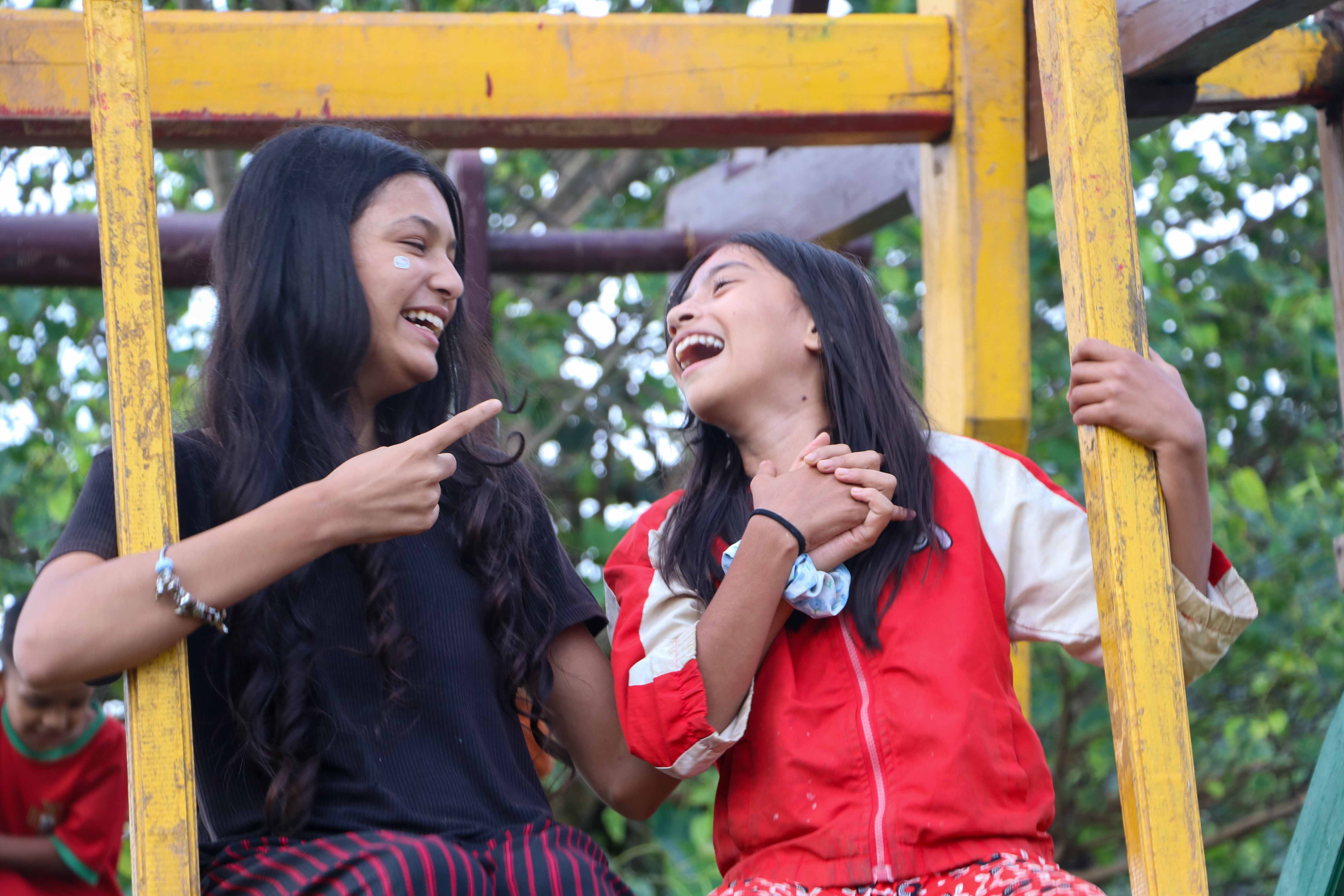दसैँमा थरिथरि पिङ, कतै चहलपहल त कतै पिर्कासमेत छैनन्