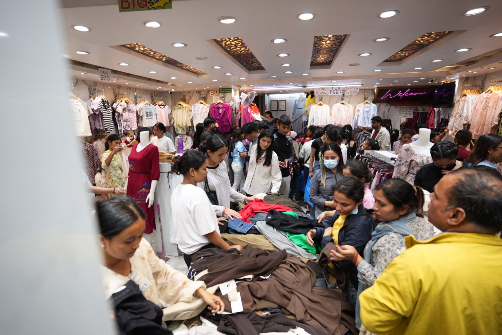 Dashain-bazar_nepal-Photo-Library-(4)-1758633621.jpeg