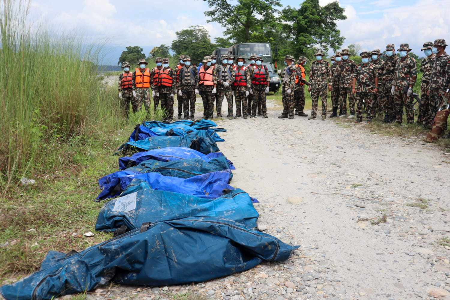 Dead-Body-Rescue-by-Nepal-Army-Chitwan-Photos-(5)-1788176263.JPG