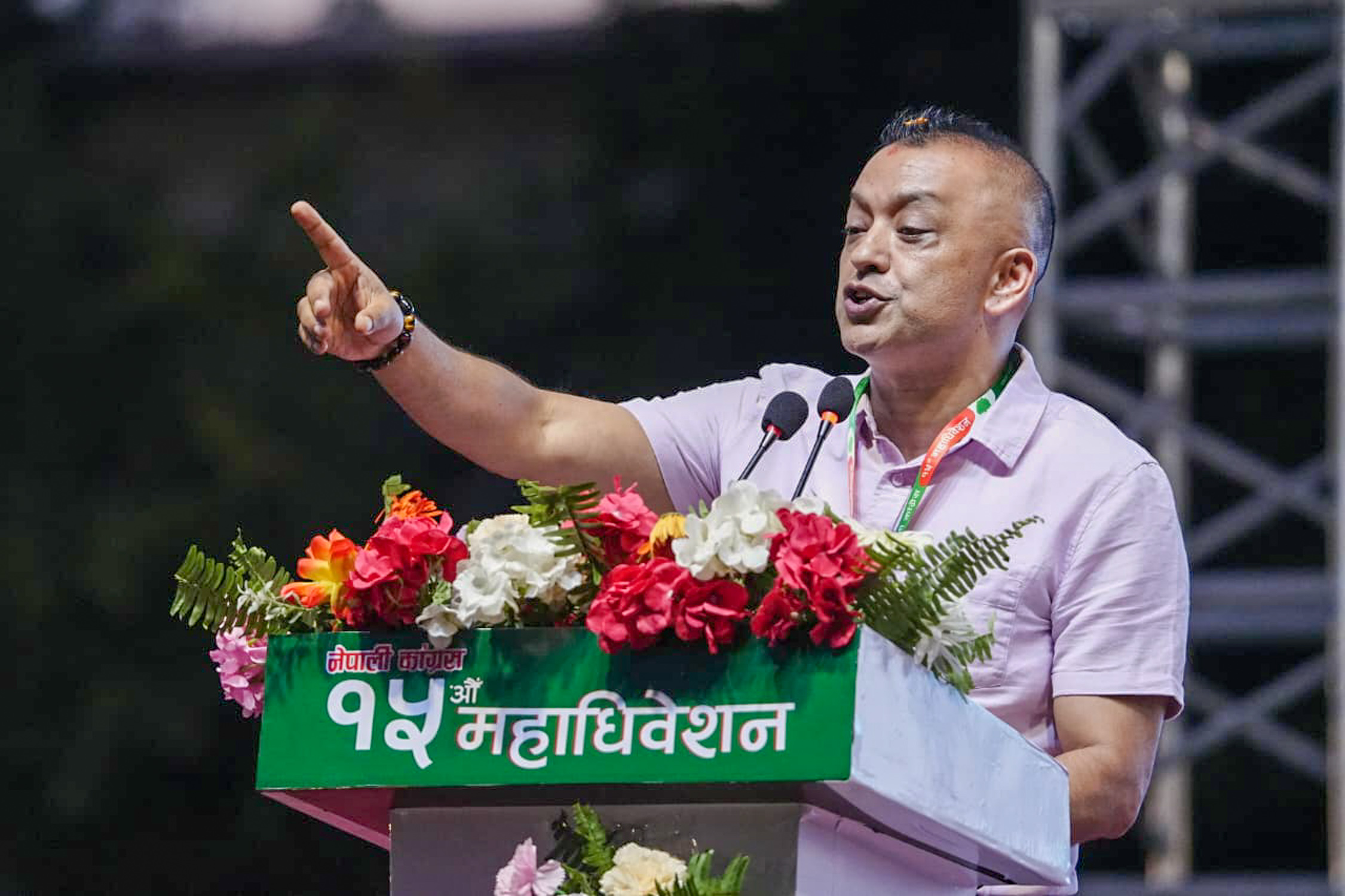 गगनले जगाउन खोजेको कांग्रेस