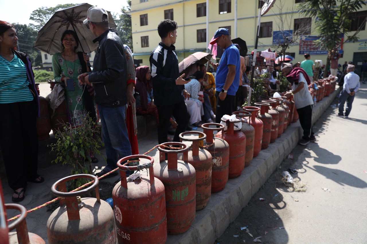 Gas-Line-at-Sifal_Nepal-Photo-Library-(2)-1791804059.jpeg