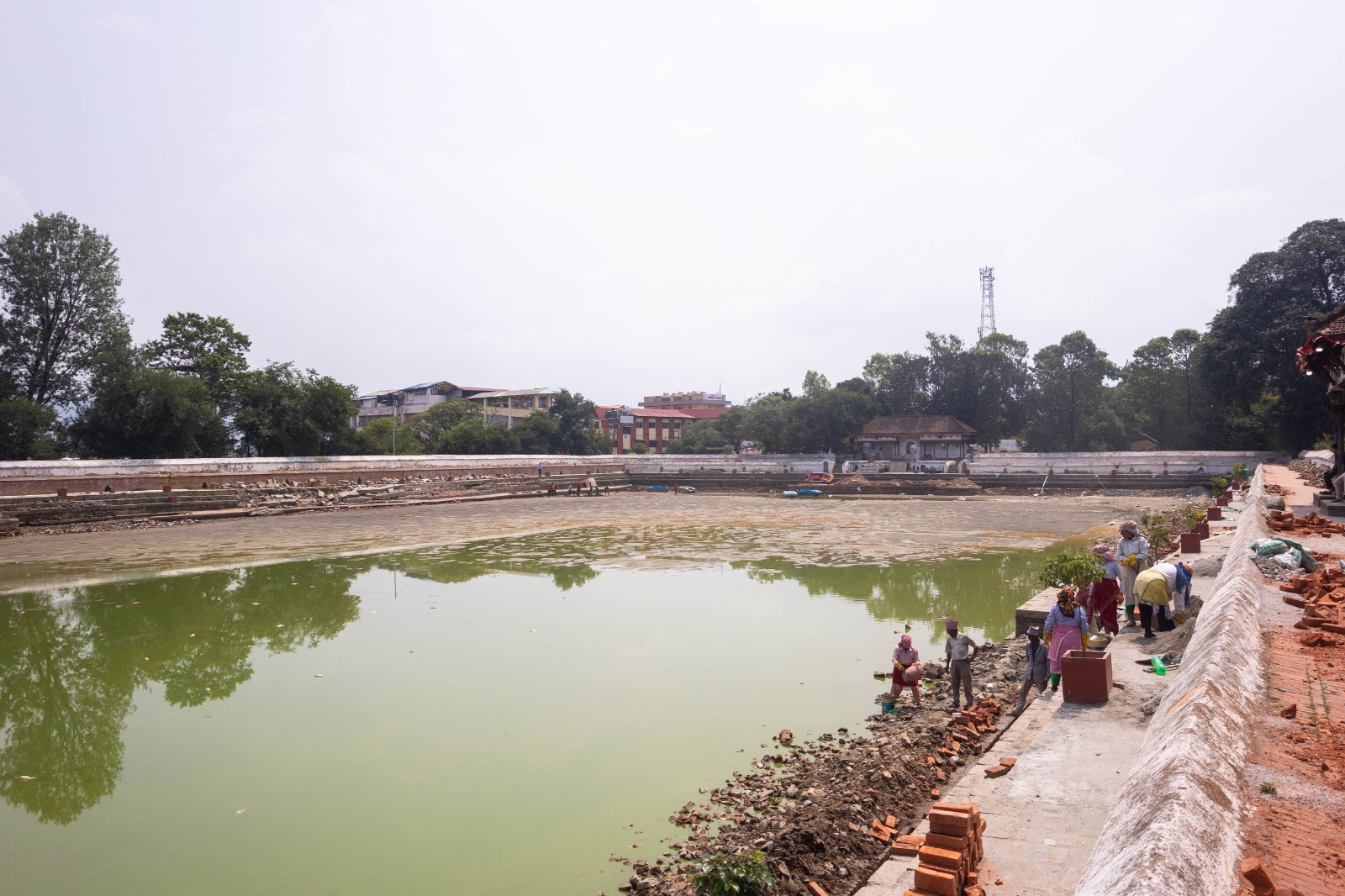 स्थानीयको सहभागितामा सिद्धपोखरीको मर्मत कार्य सञ्चालन(तस्बिरहरु)