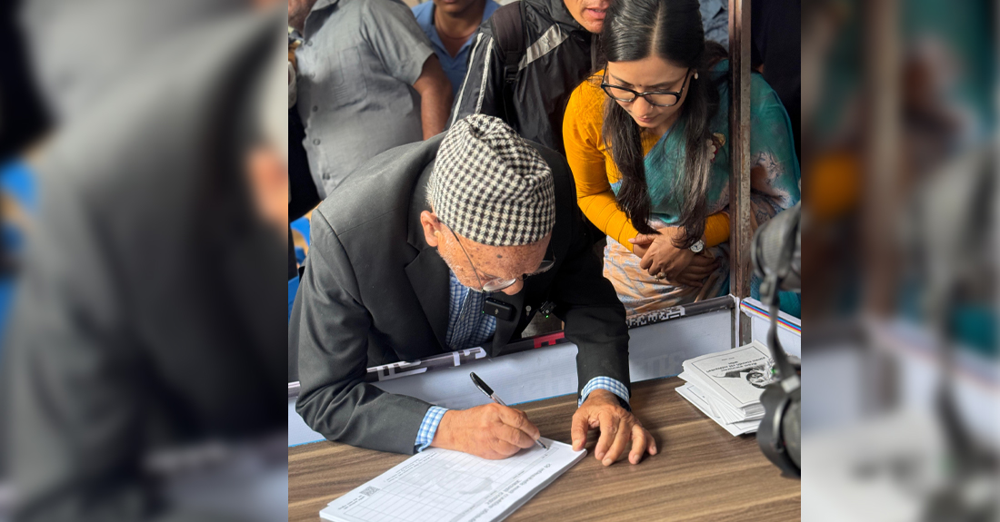 रवि लामिछानेमाथि साँधिएको राजनीतिक प्रतिशोध विरुद्ध बरिष्ठ अधिवक्ता कृष्णप्रसाद भण्डारीले गरे हस्ताक्षर