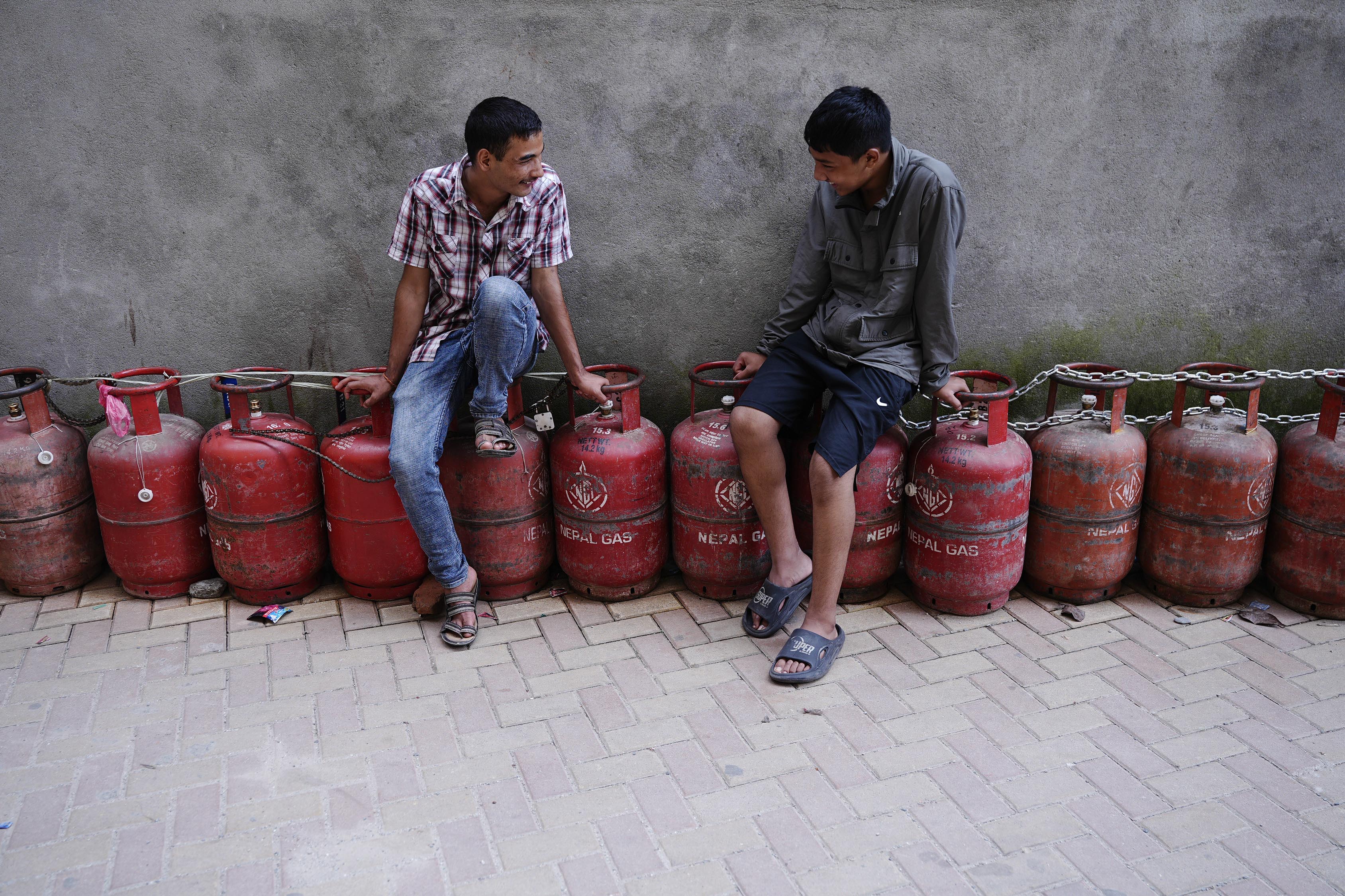 LP-Gas-Crisis-_-1712-1788417972.jpg