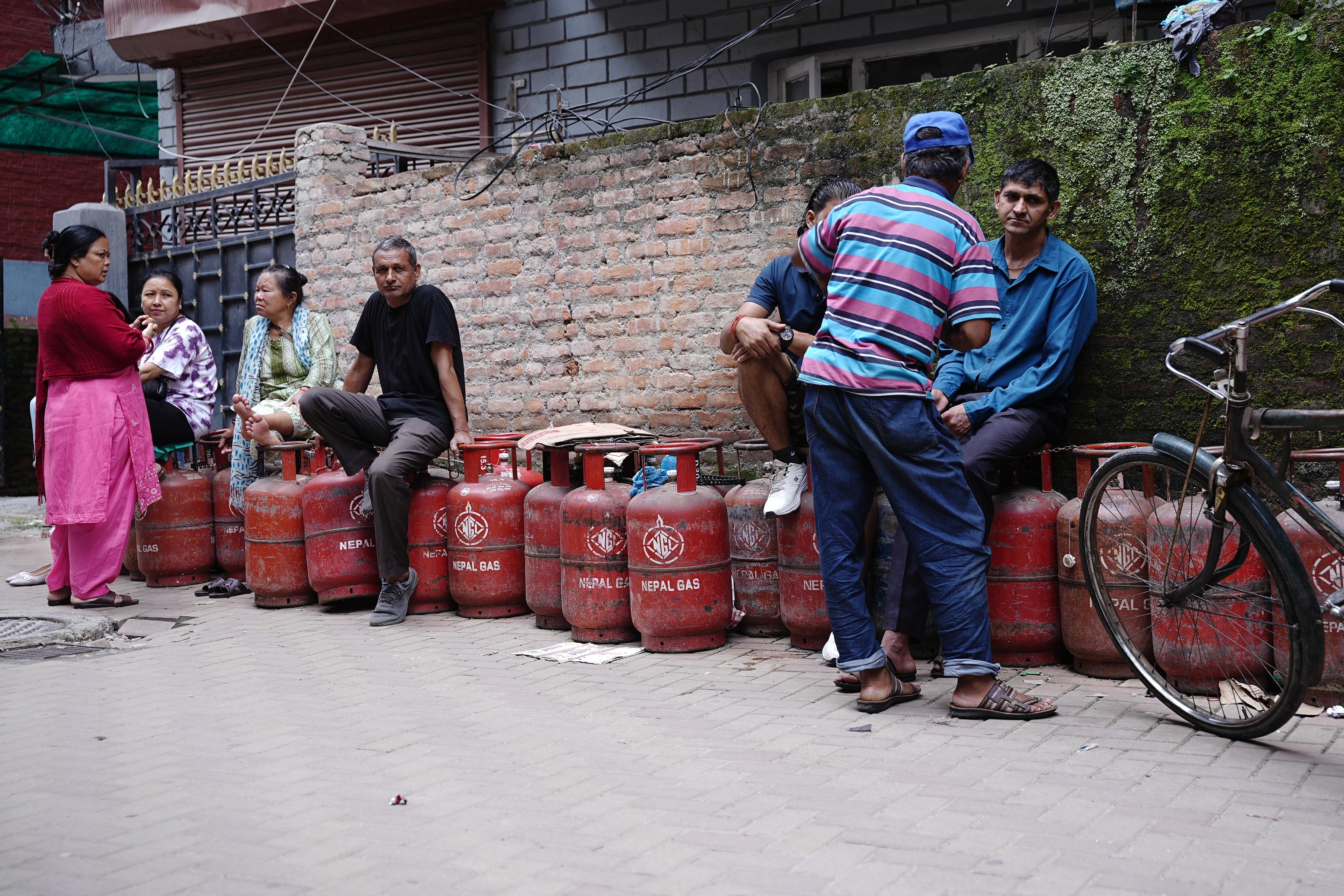 LP-Gas-Crisis-_-1713-1788417972.jpg