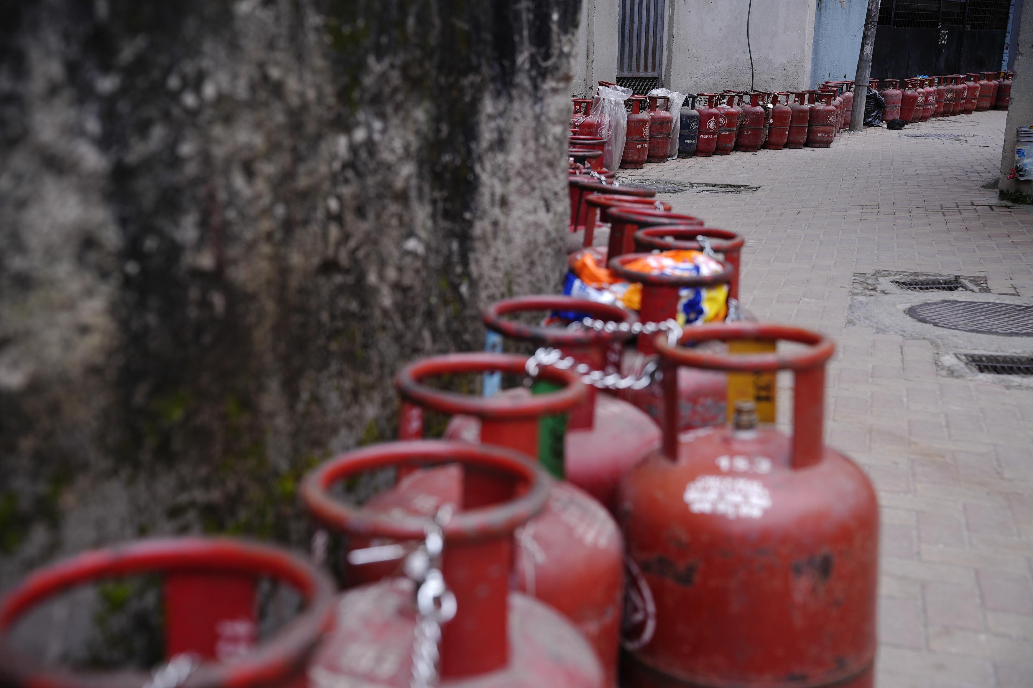 LP-Gas-Crisis-_-1728-1788417979.jpg