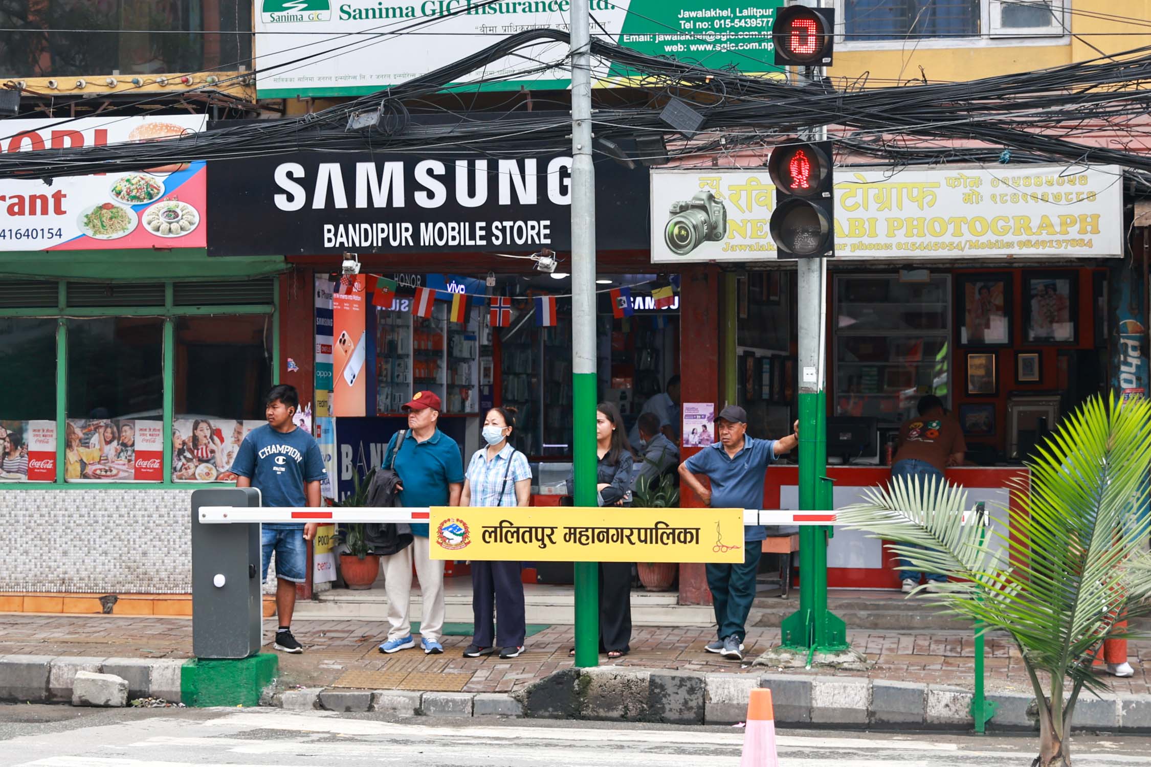 Lalitpur-road-cross-safety-barrier_Nepal-Photo-Library4-1784006855.jpg