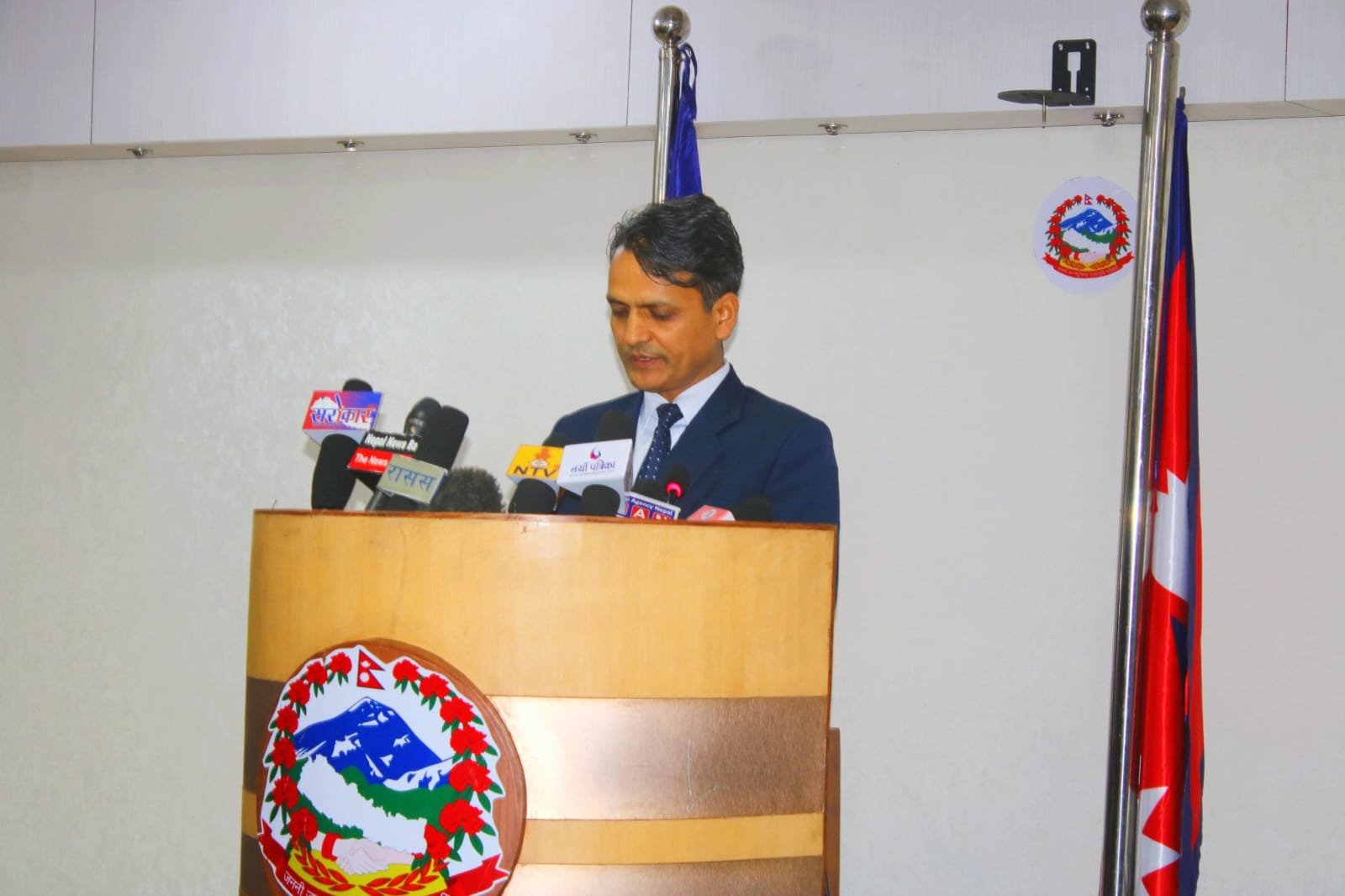 सुरुङमा भारत, चीन र कोरियाका उद्धारकर्मी