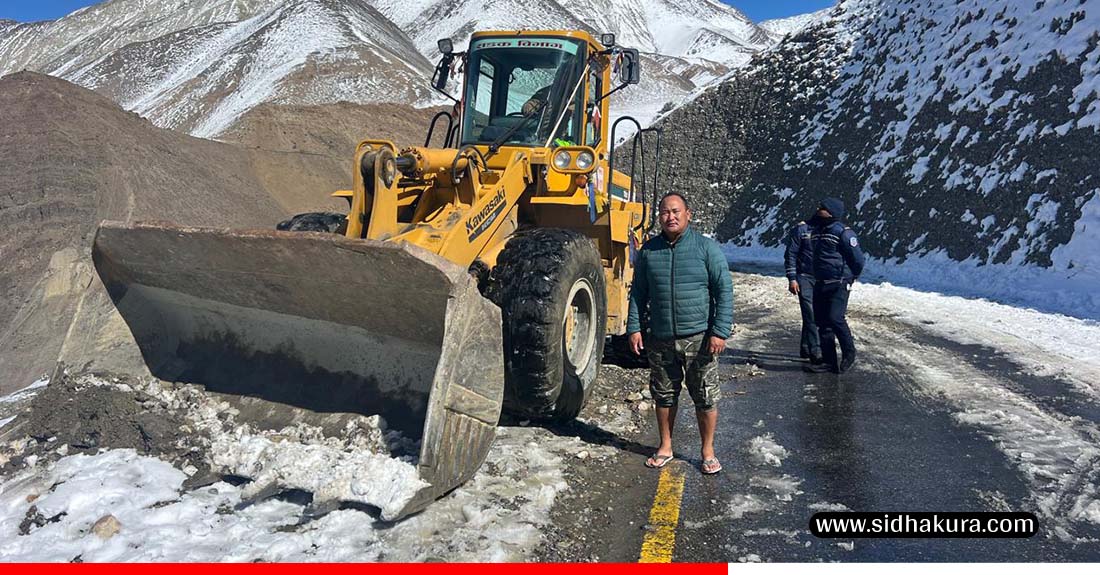 अवरुद्ध कागबेनी–मुक्तिनाथ सडकको हिउँ पन्छ्याउन सुरु